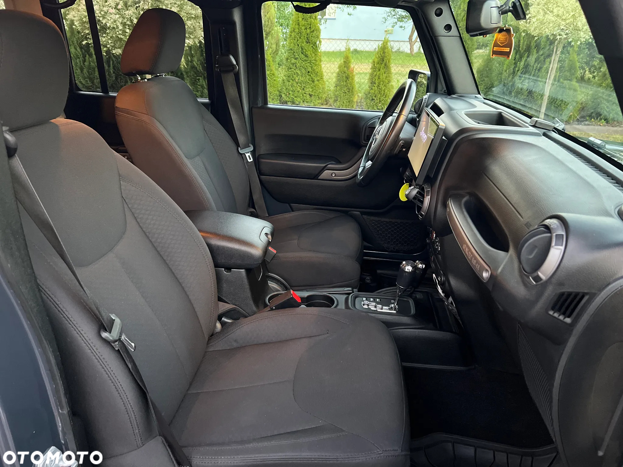Jeep Wrangler 3.6 Unlim X - 24