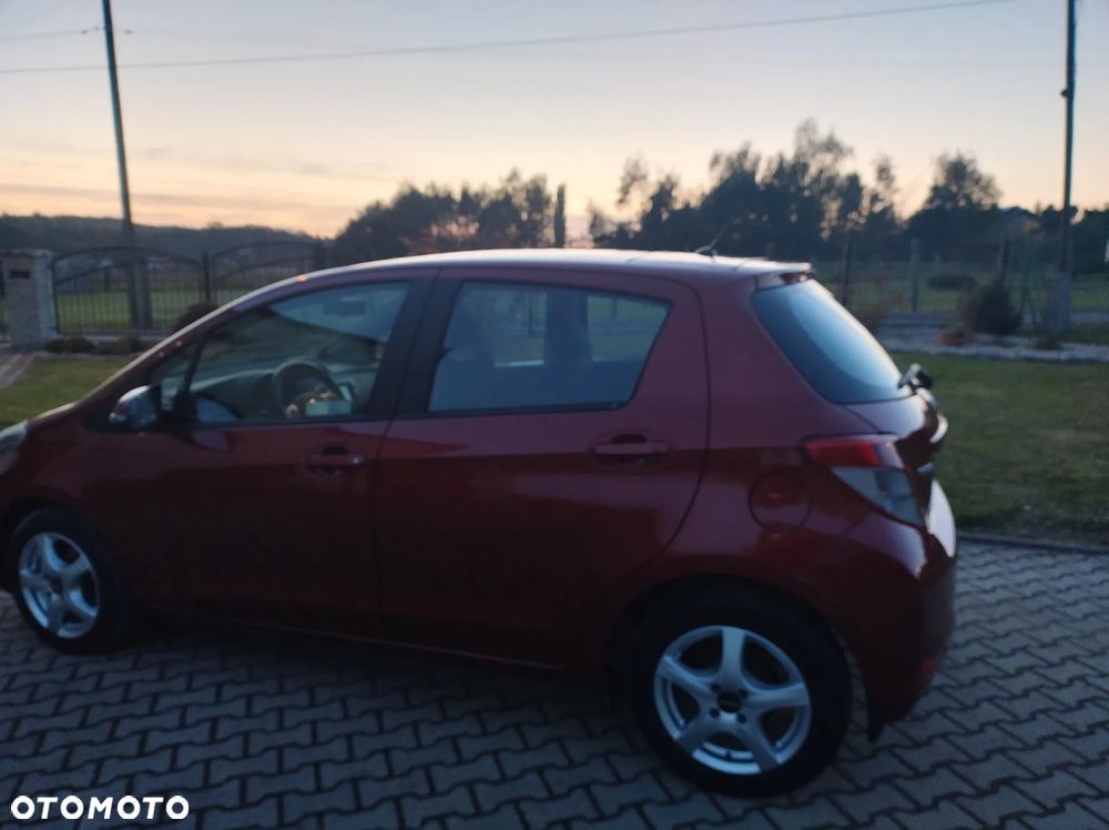 Toyota Yaris - 4