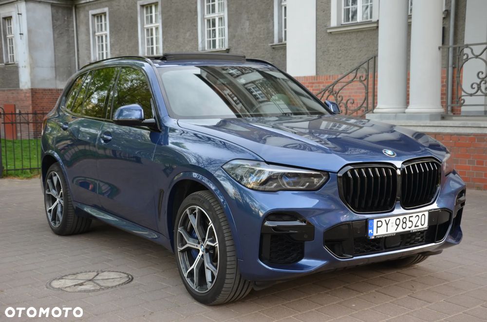 BMW X5 M M50i - 1