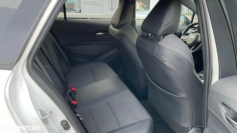 Toyota Corolla 1.8 Hybrid Touring Sports - 35