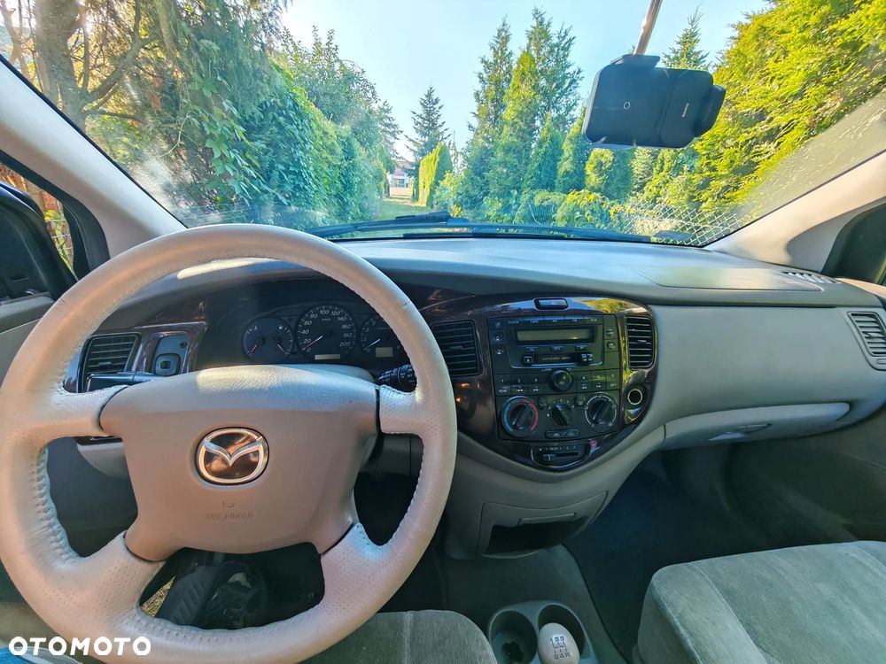 Mazda MPV - 8