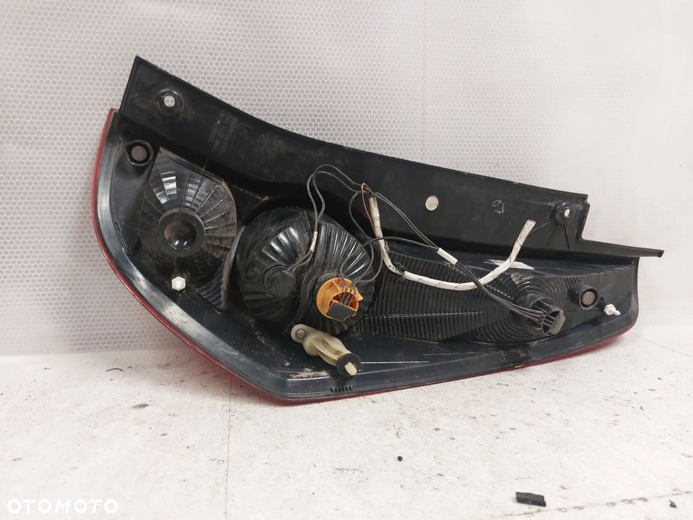.  LAMPA TYL TYLNA LEWA SUZUKI SPLASH - 6