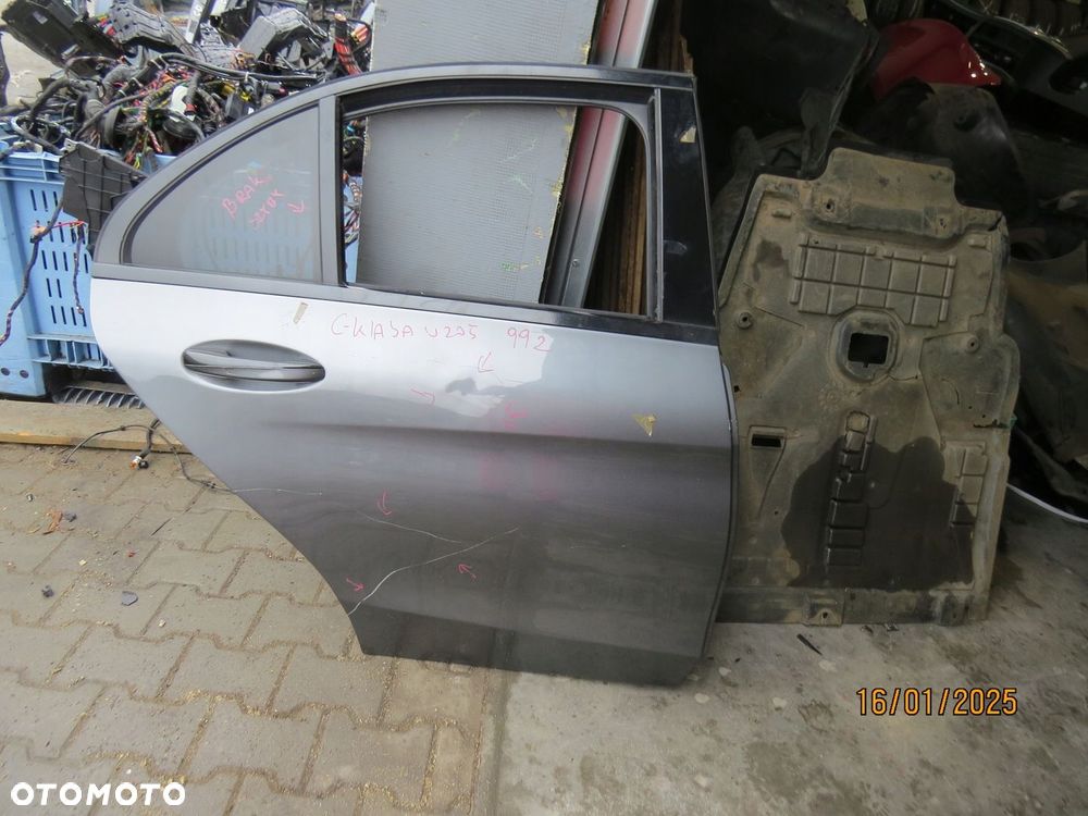Mercedes W205 C KLASA DRZWI TYŁ PRAWE DRZWI 992 - 1