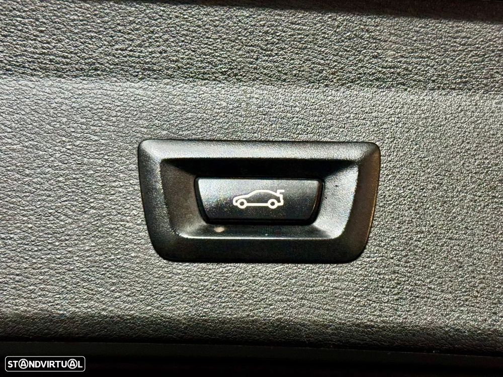 BMW X1 18 d sDrive Auto xLine - 52