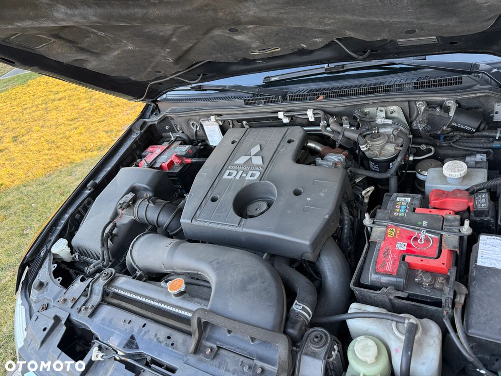 Mitsubishi Pajero 3.2 DID Instyle - 13