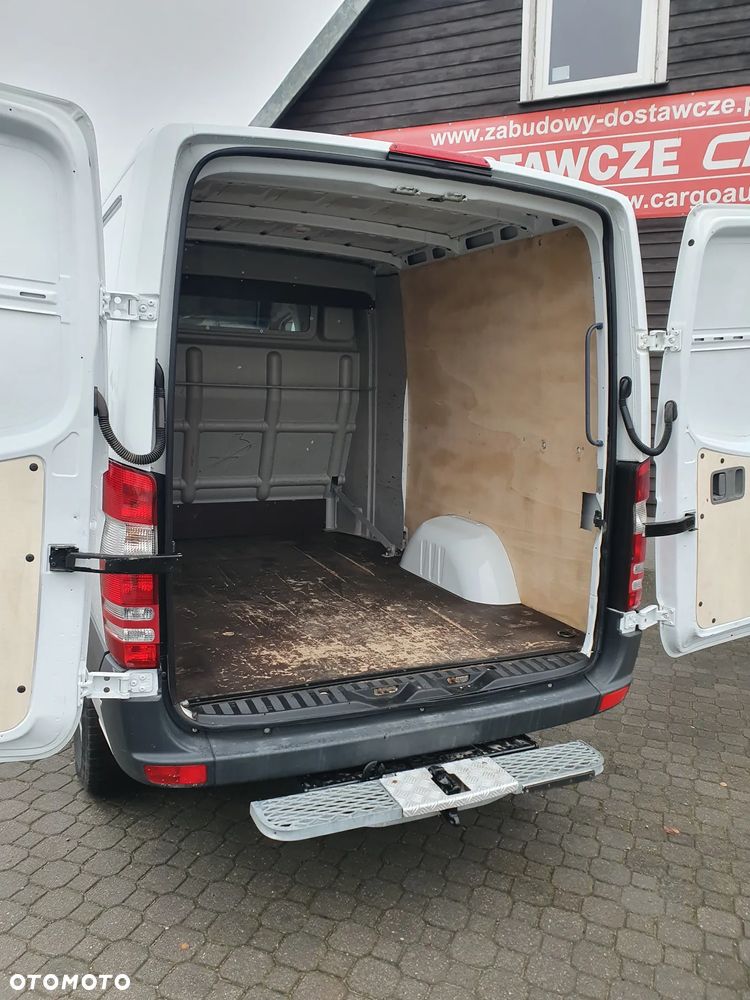 Mercedes-Benz Sprinter - 8
