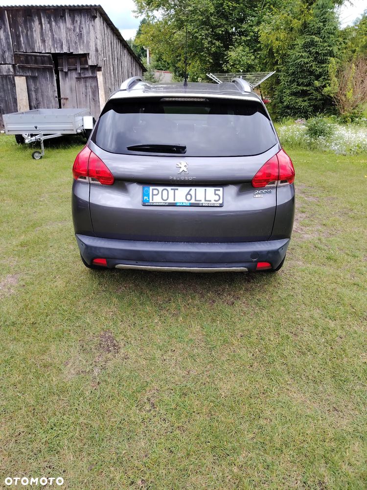 Peugeot 2008 1.2 Pure Tech Style S&S - 4