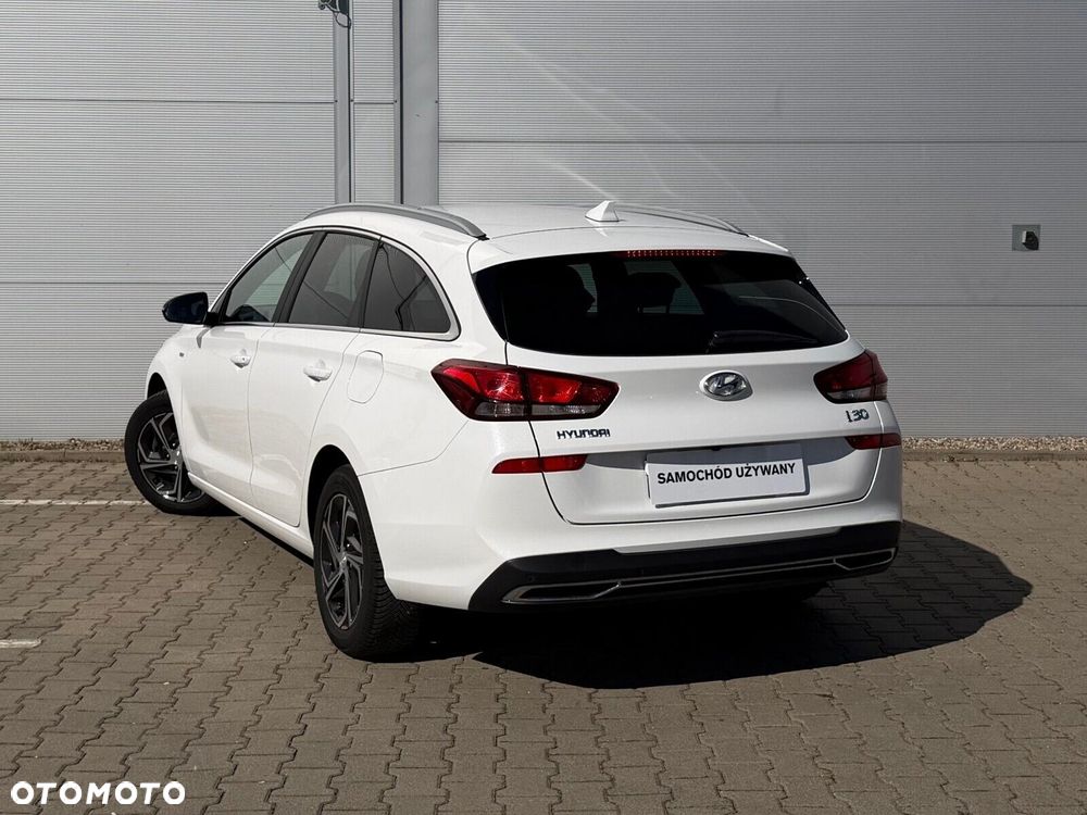 Hyundai i30 1.5 T-GDI 48V Smart - 11