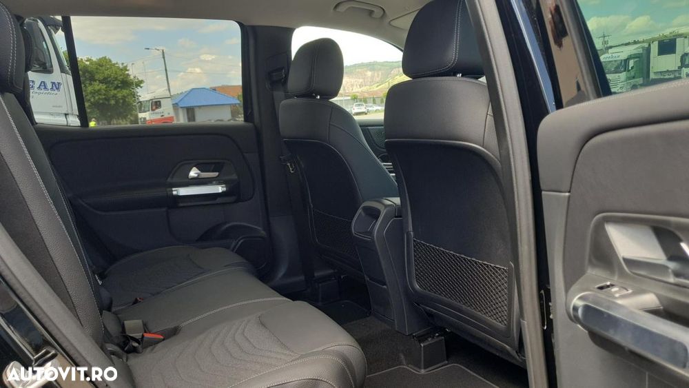 Mercedes-Benz GLB - 14