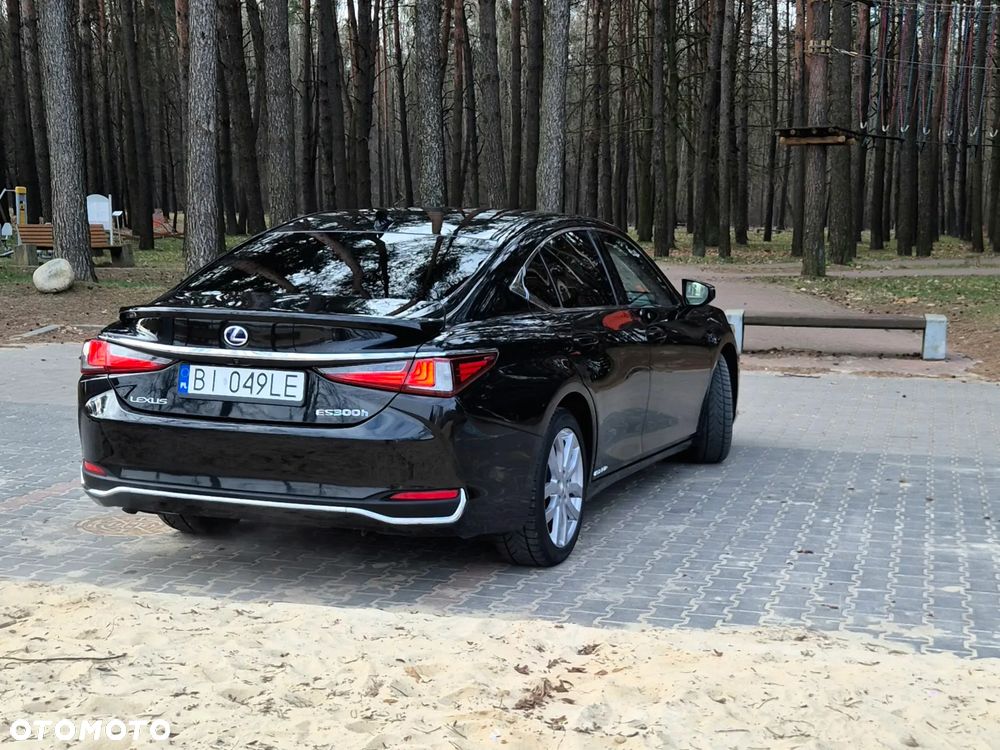 Lexus ES 300h Executive Line - 7