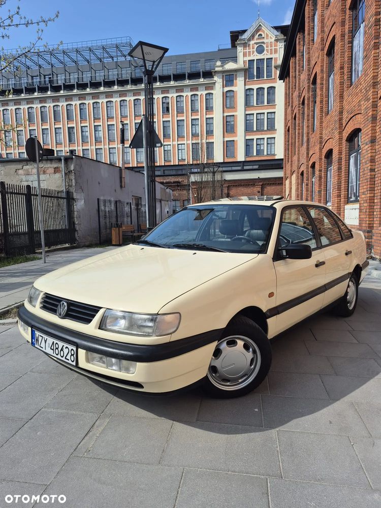 Volkswagen Passat 1.9 TDI CL - 33