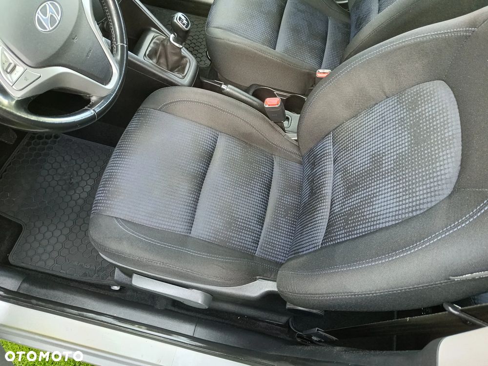 Hyundai ix20 1.4 Comfort - 20