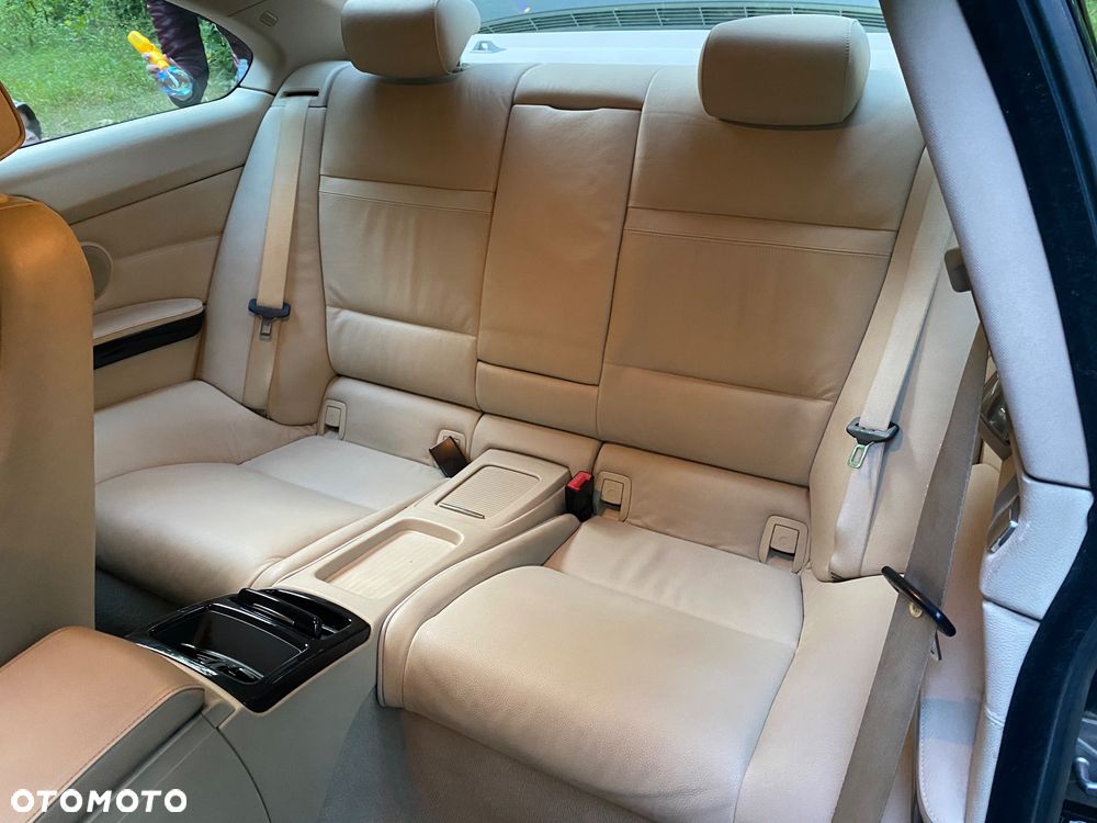 BMW Seria 3 320d xDrive - 11