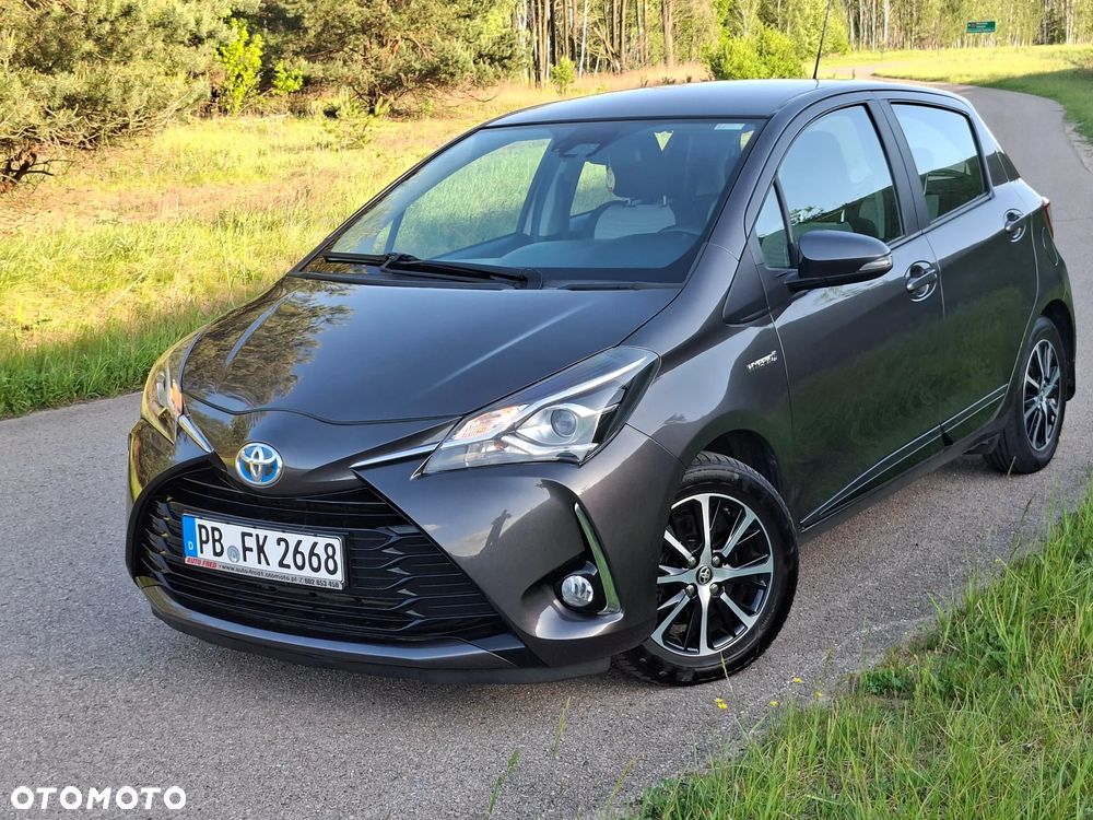 Toyota Yaris Hybrid 100 Active EU6 - 10