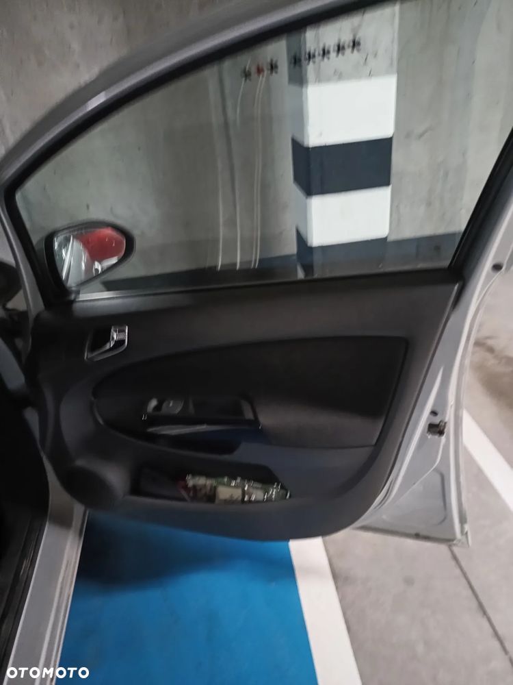 Opel Corsa 1.2 16V Enjoy - 14