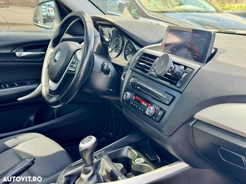 BMW Seria 1 120d Sport Line - 7