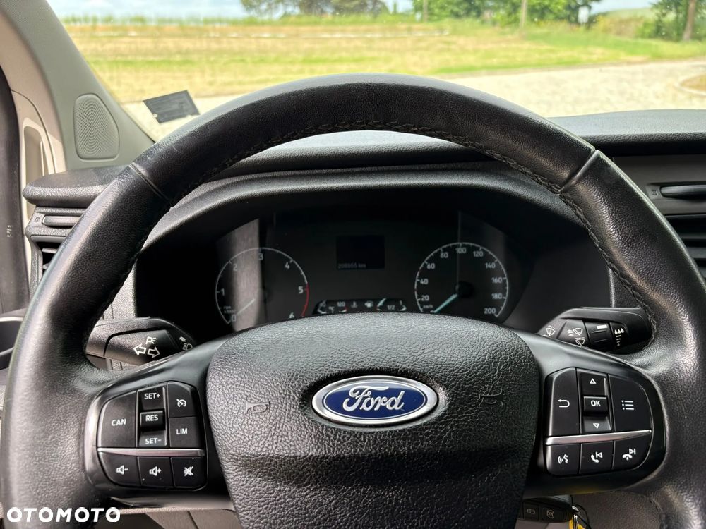 Ford TRANSIT CUSTOM - 8
