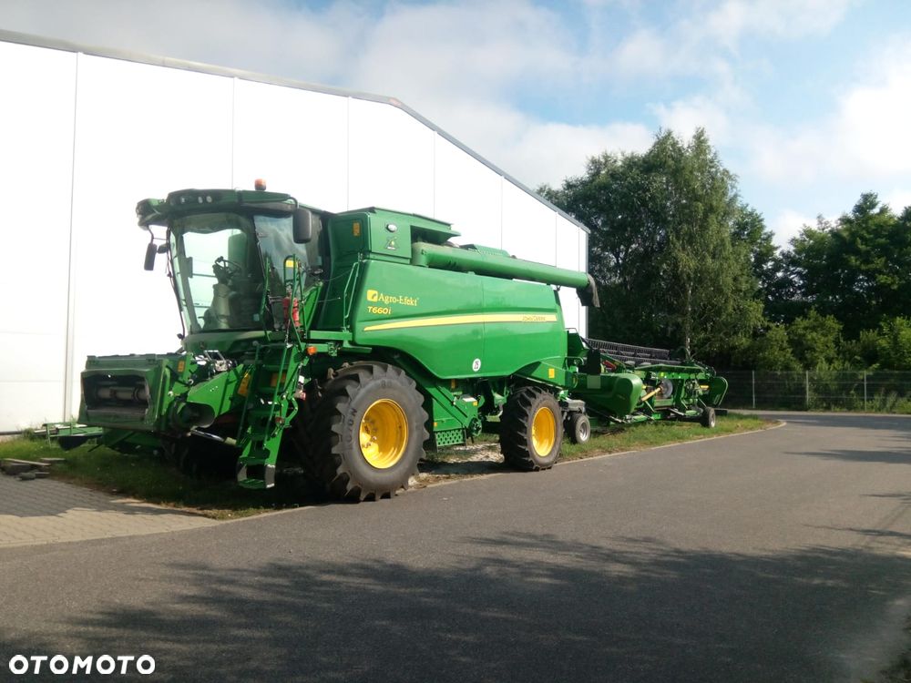 John Deere T660i - 1
