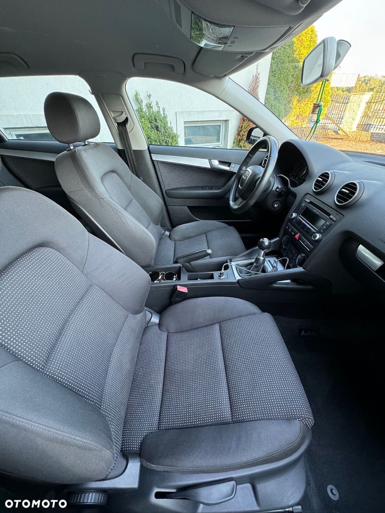 Audi A3 Sportback 1.6 Ambition - 11