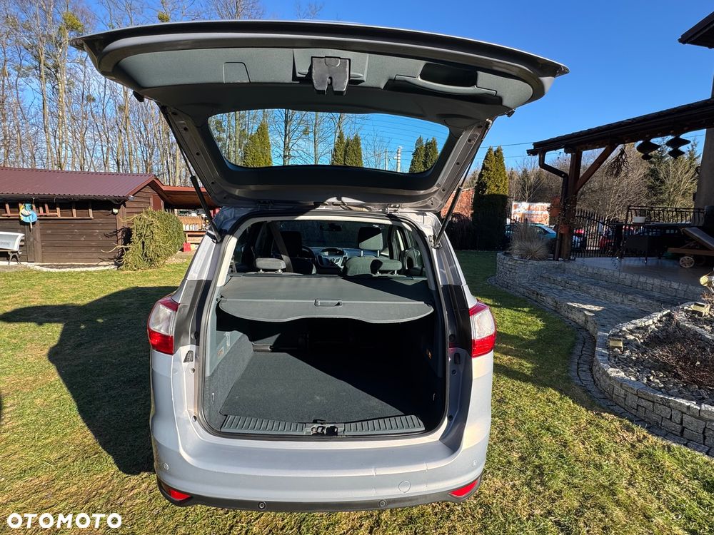 Ford Grand C-MAX - 12