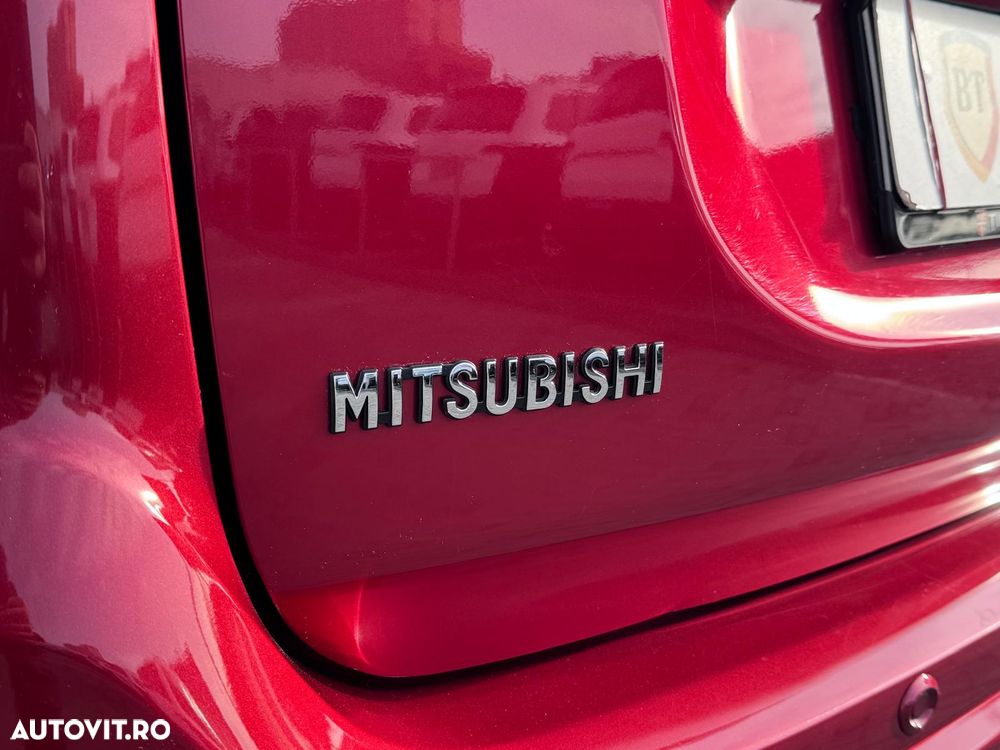 Mitsubishi Outlander - 10