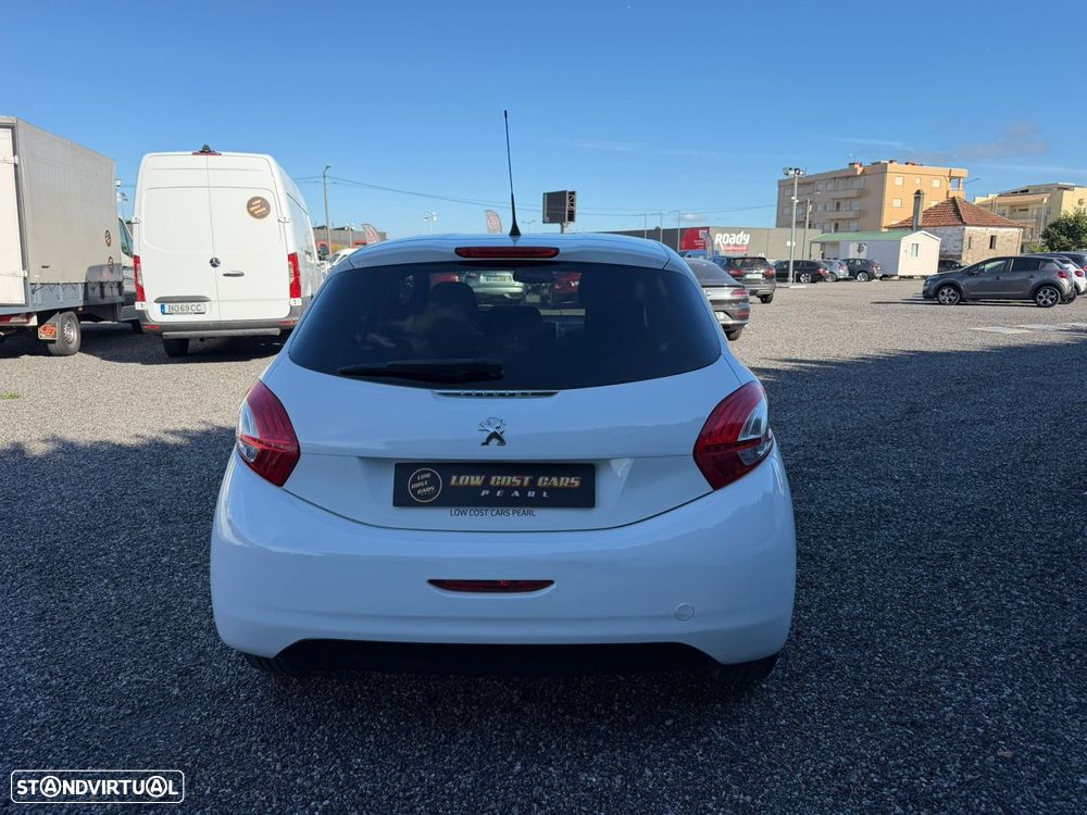 Peugeot 208 1.2 PureTech Active - 10