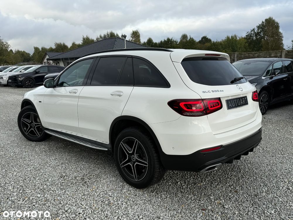 Mercedes-Benz GLC 300 de 4Matic 9G-TRONIC AMG Line Plus - 9