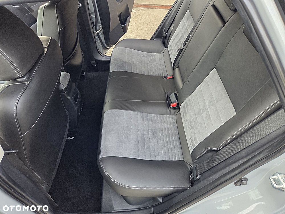 Toyota Auris - 25