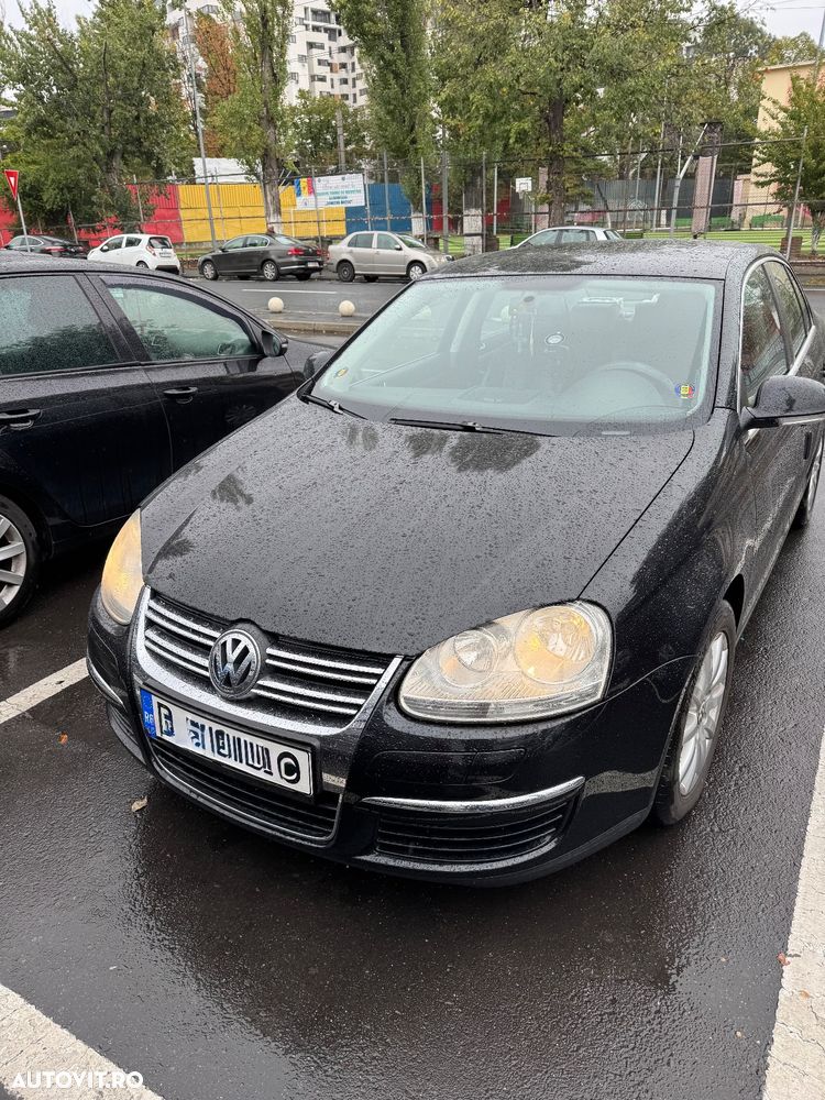Volkswagen Jetta 1.9 TDI DPF Trendline - 1