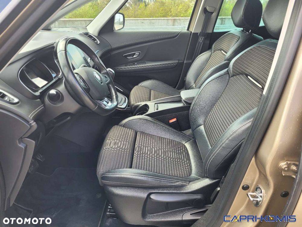 Renault Grand Scenic - 9