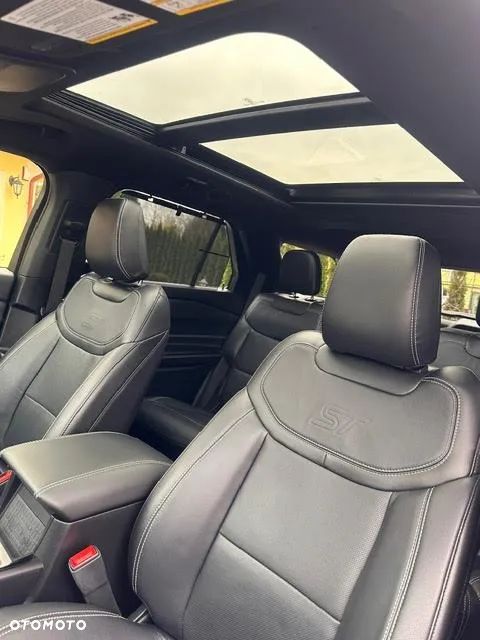 Ford Explorer ver-ecoboost-plug--in-hybrid-st--line - 33