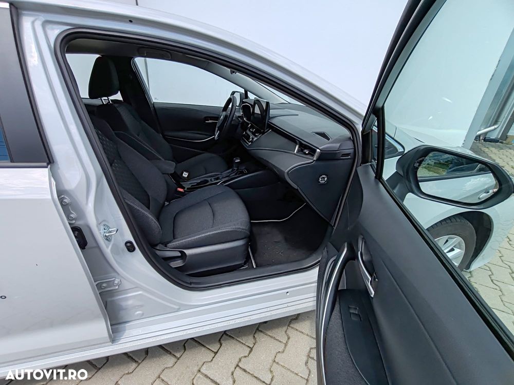 Toyota Corolla Sedan 1.8 HSD Business - 7