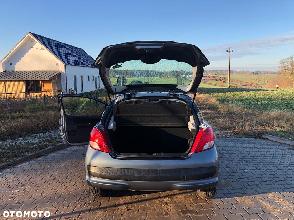 Peugeot 207 1.4 - 15