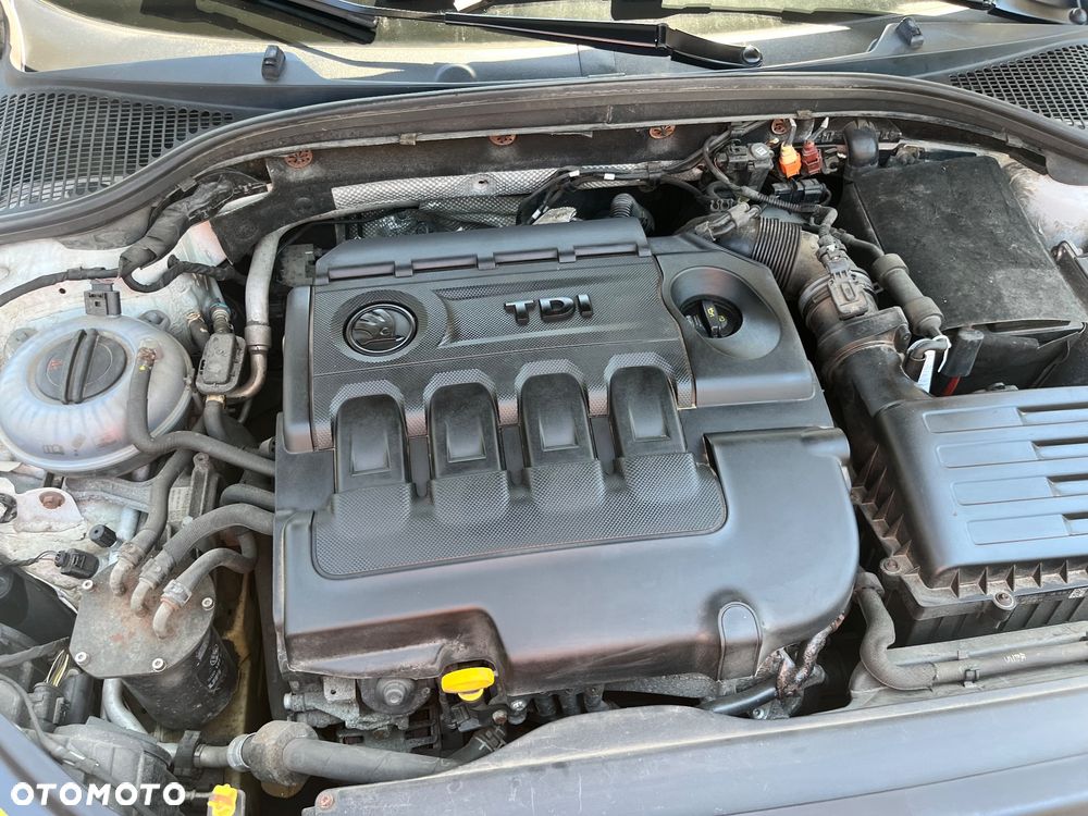 Skoda Octavia 1.6 TDI Elegance DSG - 16