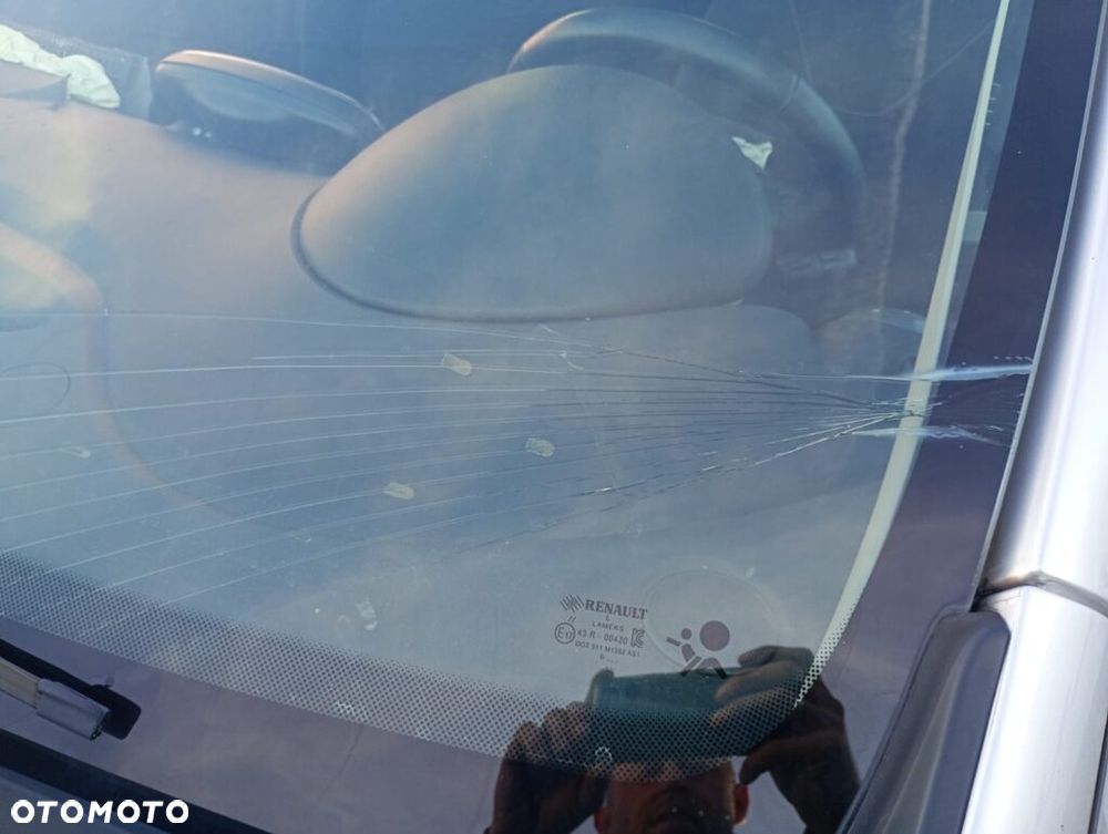 Renault Clio 1.2 16V 75 Limited - 17