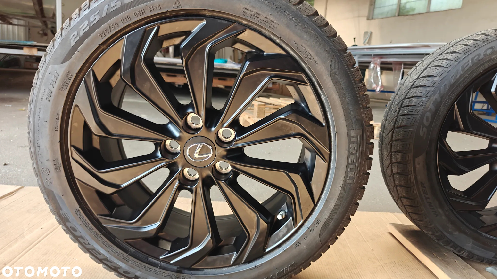 Lexus UX, Toyota CH-R, Koła Alu felgi Opony 225/50/R18 Zimowe - 2
