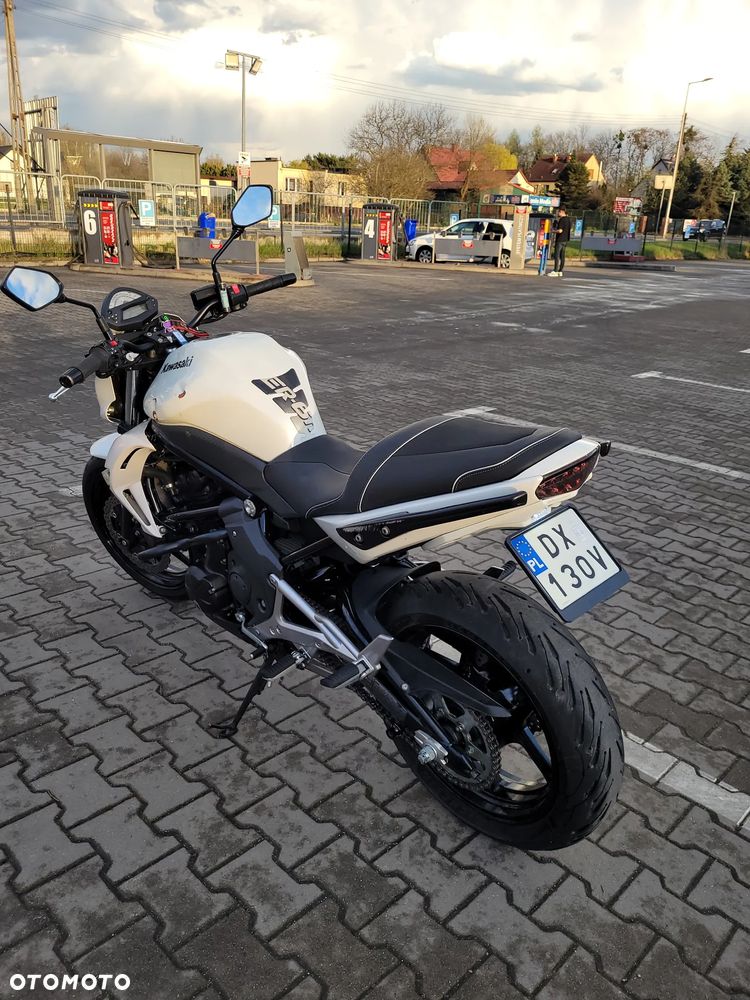 Kawasaki ER - 9