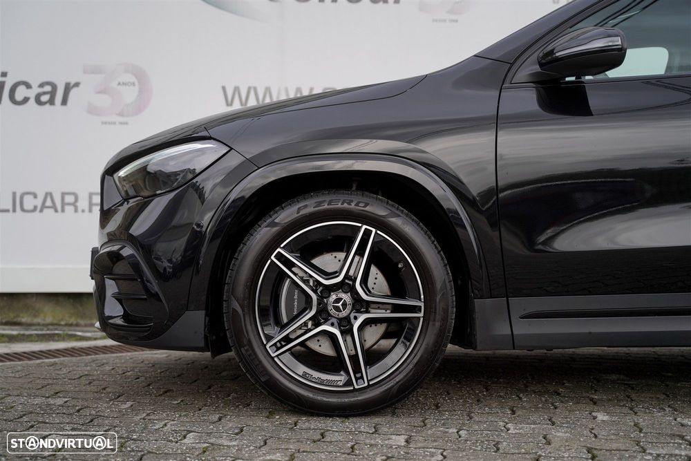 Mercedes-Benz GLA 180 d AMG Line - 12