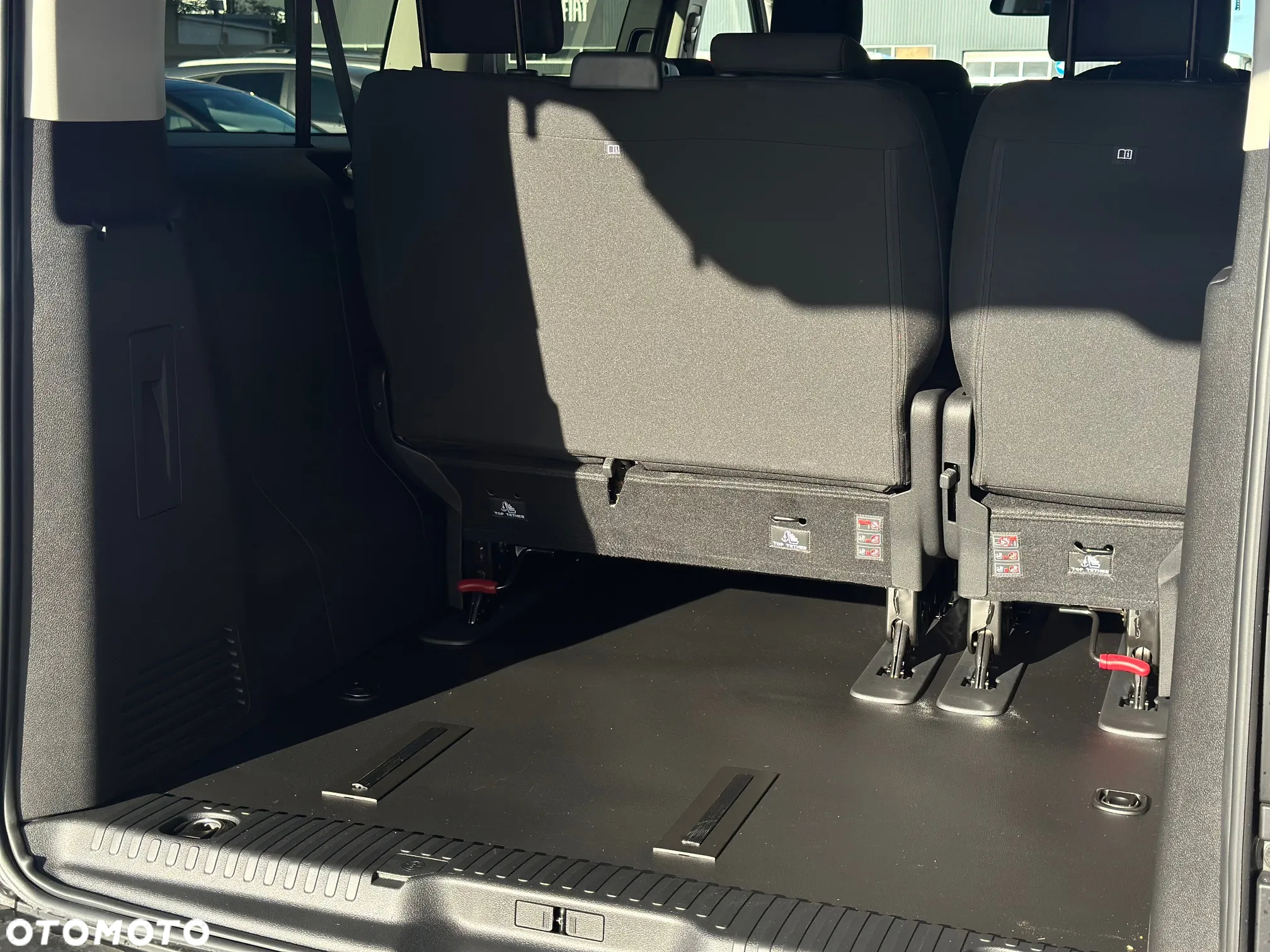 Peugeot Traveller - 26