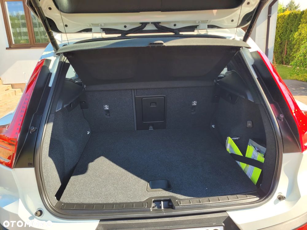 Volvo XC 40 T2 Momentum - 16