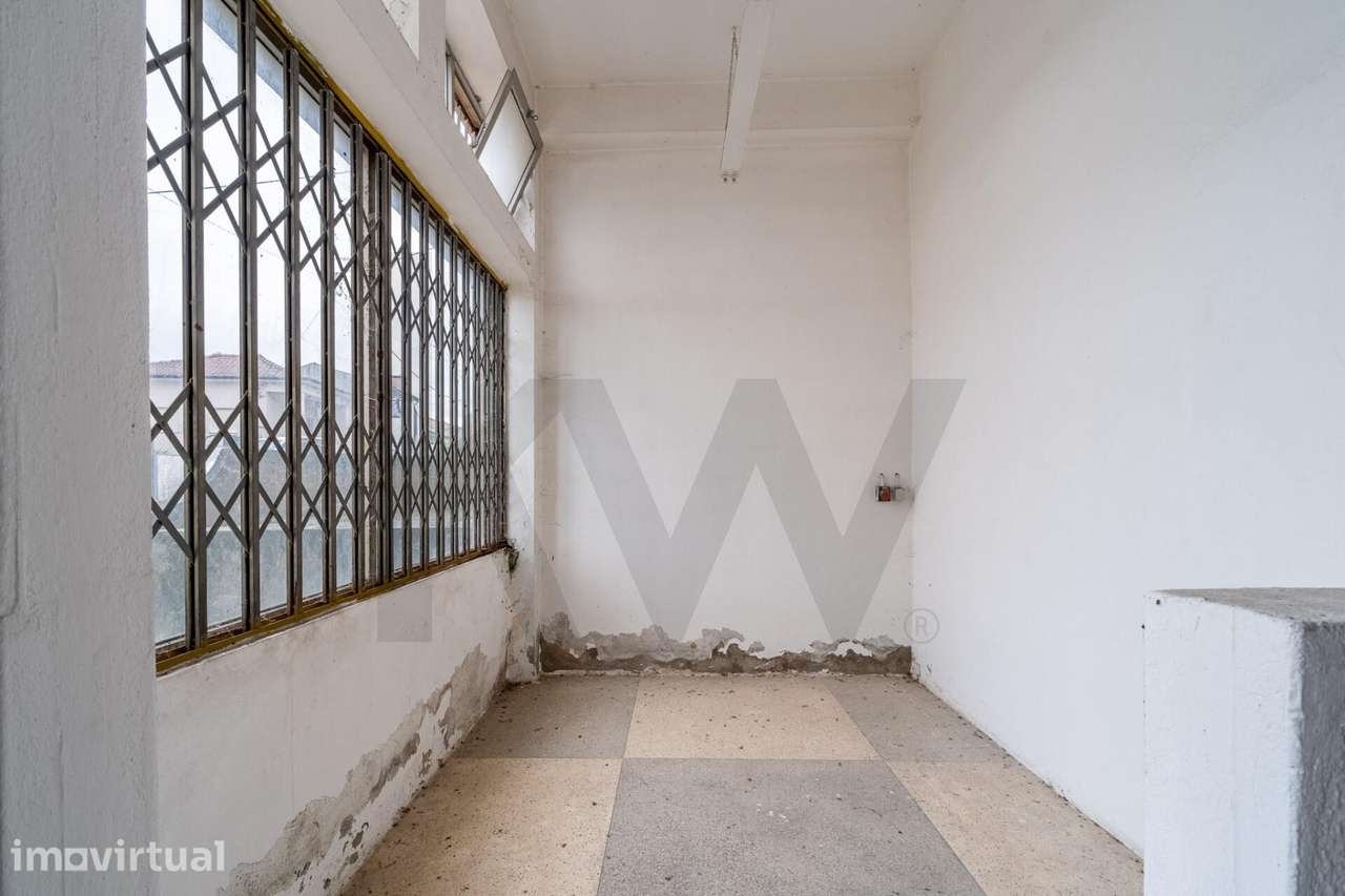 De Loja a T3 de Luxo: Espaço Único com 297m2 e Logradouro em Oliveira - Grande imagem: 4/33
