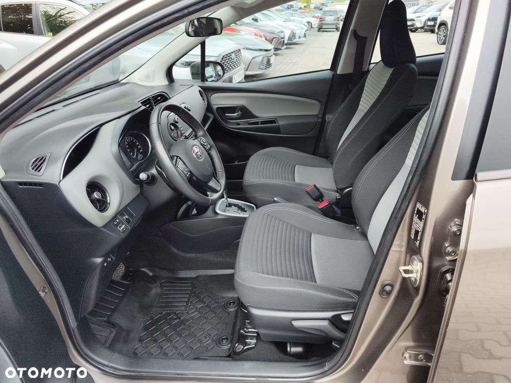 Toyota Yaris 1.5 Premium CVT - 15