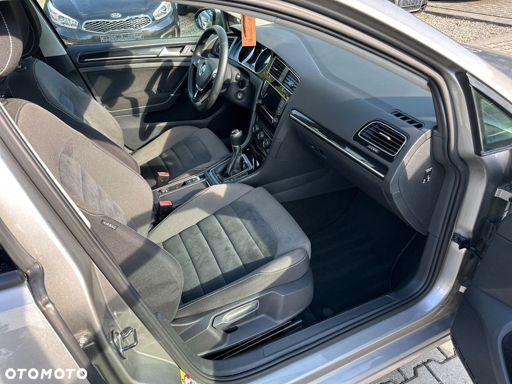 Volkswagen Golf 2.0 TDI BlueMotion Technology Highline - 25