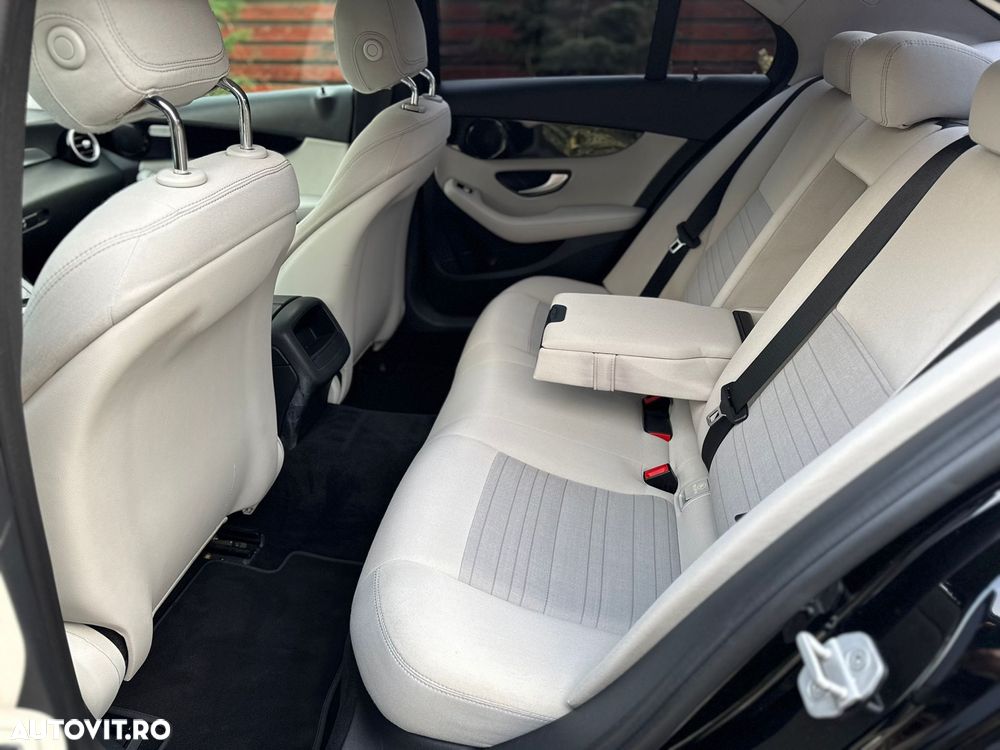 Mercedes-Benz C - 30