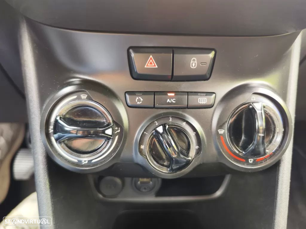 Peugeot 208 1.2 PureTech Style - 37