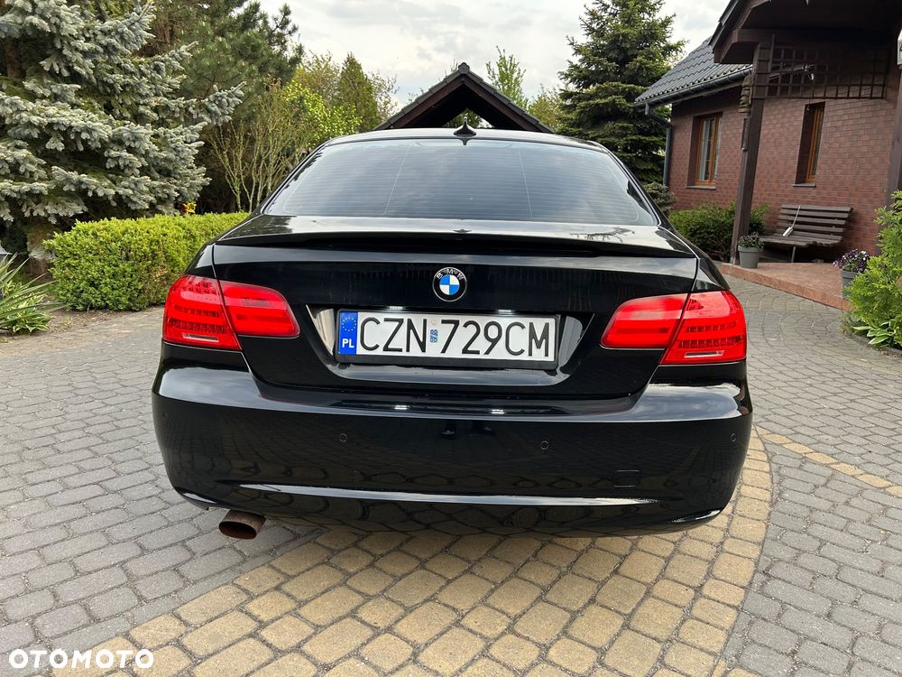 BMW Seria 3 320i M Sport Edition - 17