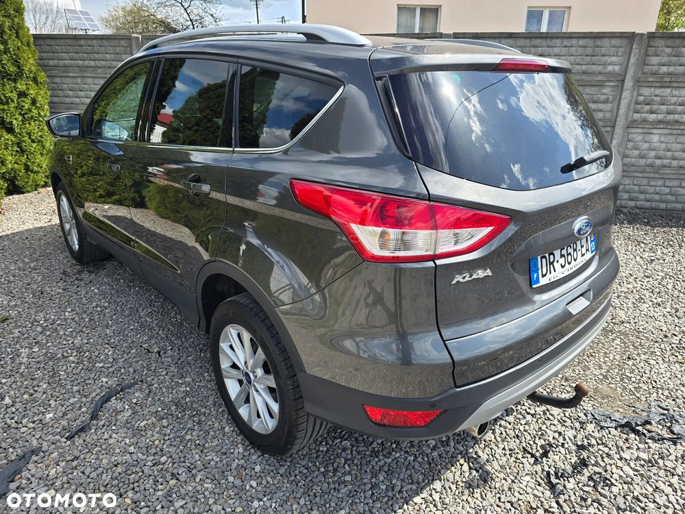 Ford Kuga 2.0 TDCi 2x4 Titanium - 12