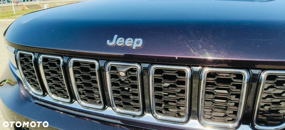 Jeep Grand Cherokee - 29