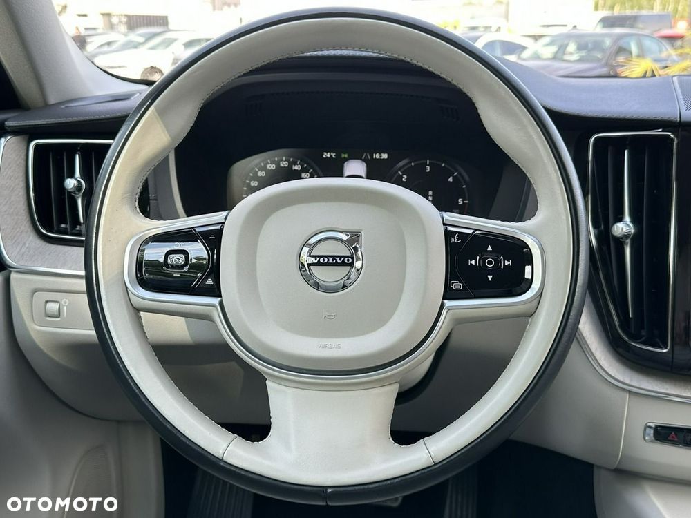 Volvo XC 60 - 26