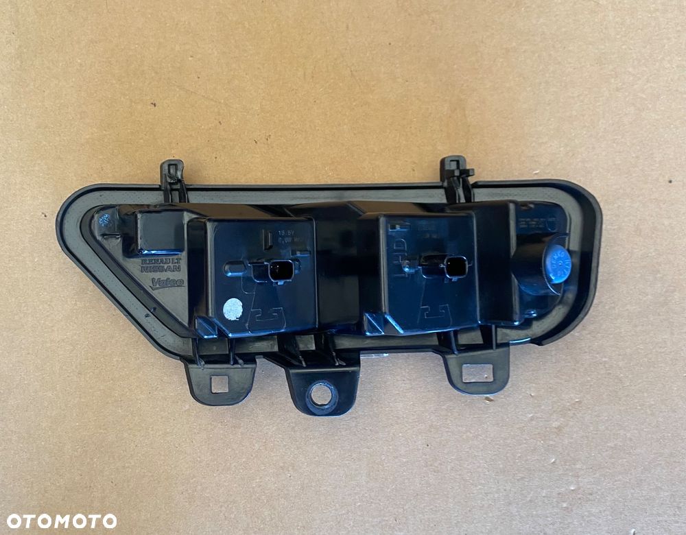 RENAULT CAPTUR II ORYGINALNA LAMPA TYLNA LEWA COFANIA LEWY TYŁ ZDERZAKA TYLNEGO 265855239R Wwa - 6